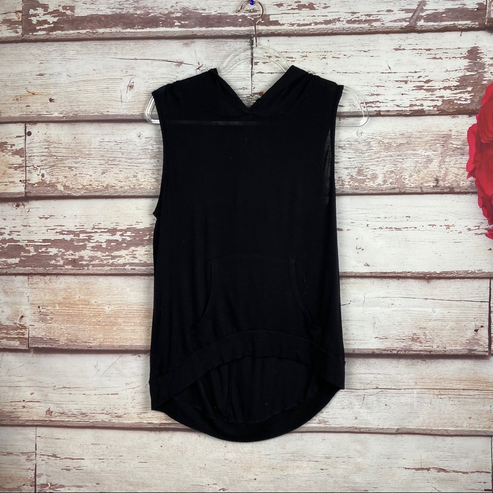 Acemi sleeveless hoodie top